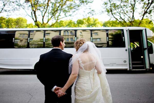 Tampa Wedding Shuttle Services | Top Tampa Limousines